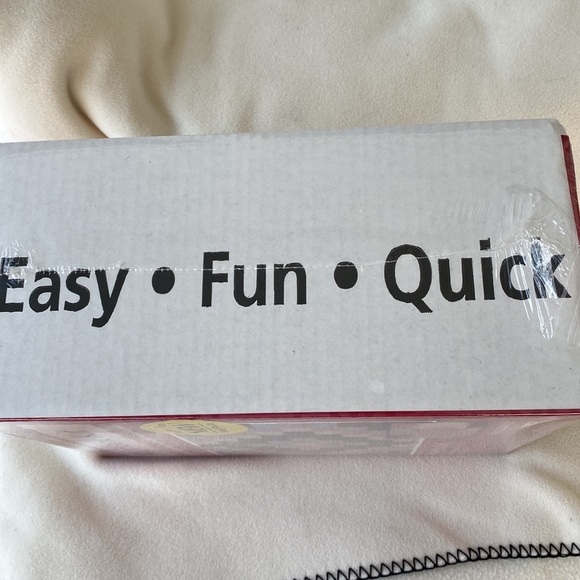 Rug Hook Kit Creations by Caron “Patchworks Quilt” NWT - Picture 5 of 6